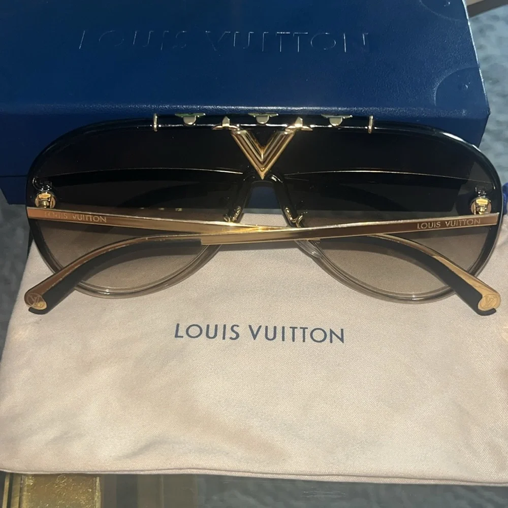 Good condition Rare Louis Vuitton Boogie Nights Sunglasses